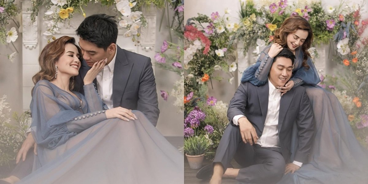 6 Portraits of Ifan Seventeen and Citra Monica's Pre-wedding Photoshoot, Matching in Blue-themed Outfits - Absolutely Elegant