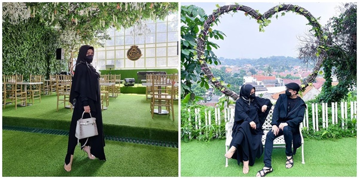 6 Portraits of Ibu Syahrini's Sundanese Restaurant, Designed Instagrammable Feels Like Entering Heavenly Garden