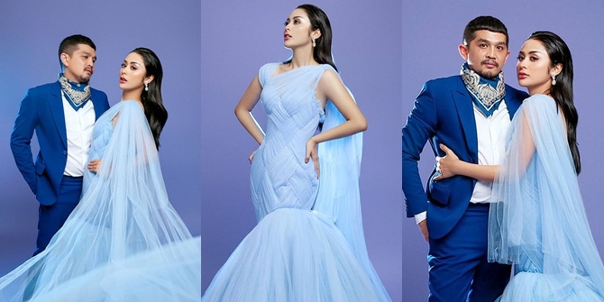 7 Photos of Selvi Kitty's Family Portrait, Glamorous in Blue and Super Sensual!