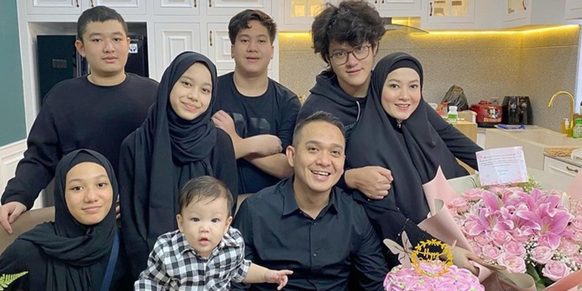 7 Photos of Lyra Virna and Muhammad Fadlan's Togetherness with Their 6 Children, So Harmonious!