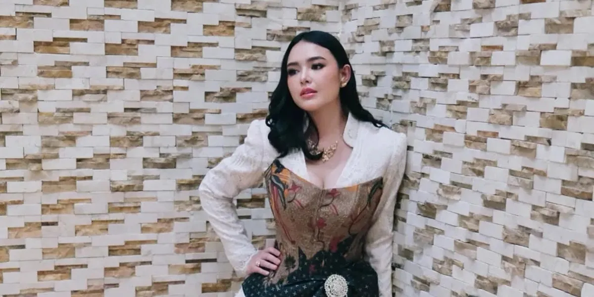 7 Photos of Amanda Manopo Looking Slim After Giving Birth, Appearing for the First Time at the Premiere of 'DON'T THROW AWAY MOM'