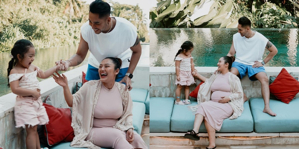 7 Happy Photos of Siti Badriah on Vacation with Krisjiana During Her Pregnancy, Baby Bump More Visible