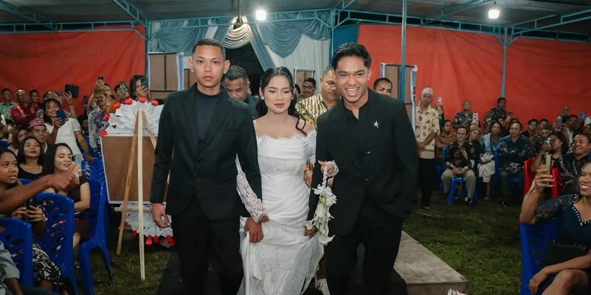 7 Potret Betrand Peto di Acara Pernikahan Kakaknya di NTT, Ruben Onsu Turut Hadir