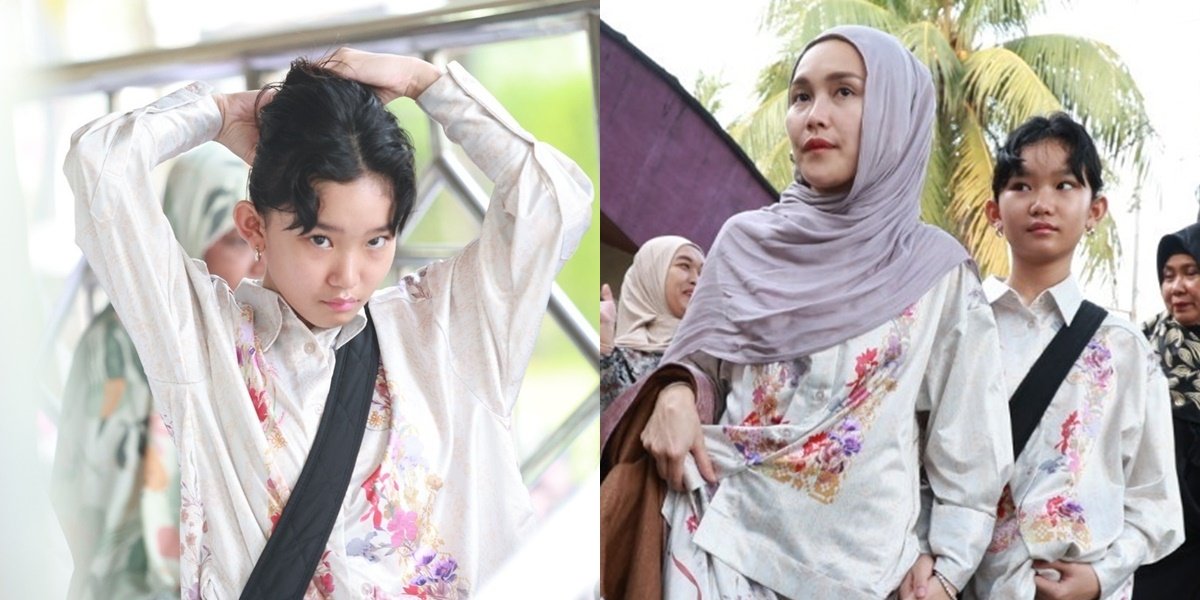 7 Photos of Bilqis, Ayu Ting Ting's Daughter, During Eid al-Adha Prayer, Matching Outfits with Her Mother, Adorable While Riding a Motorcycle