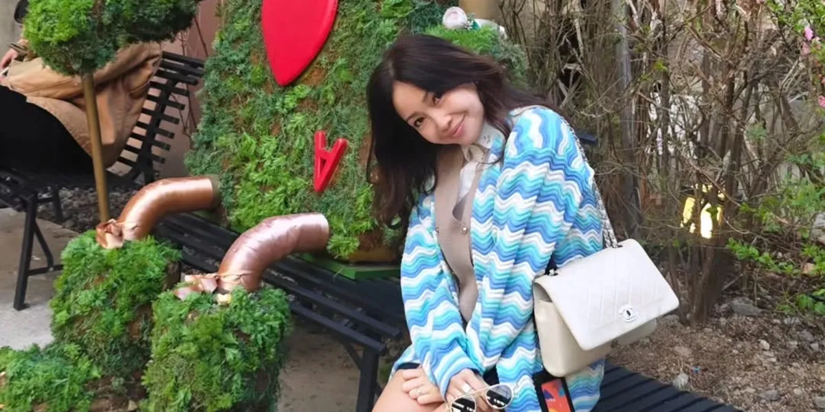 7 Portraits of Chef Ririn Marinka's Vacation in Seoul, Visiting Iconic Locations in South Korea