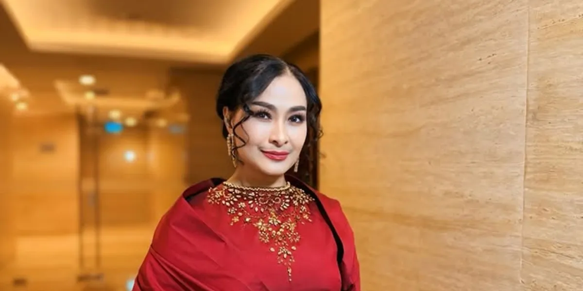 7 Photos of Iis Dahlia's Modern Minimalist Kitchen, Luxurious and Very Aesthetic