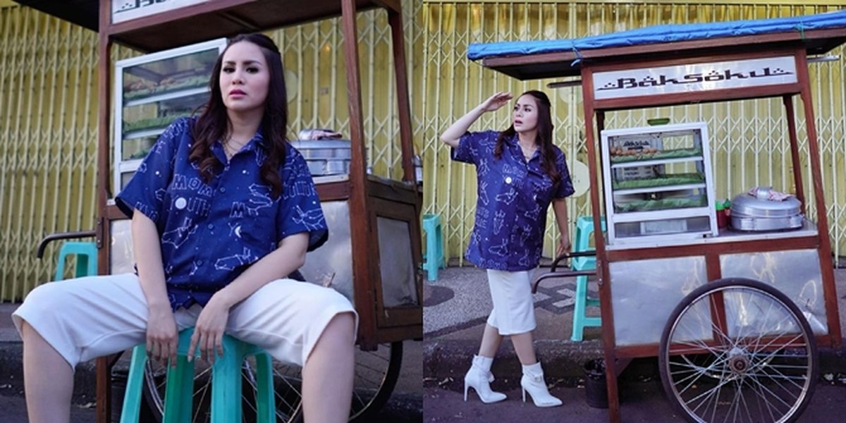 7 Portraits of Momo Geisha's Style When Buying Meatball in Pasar Besar Malang, High-heeled Boots Attract Attention - Caught Posing Like a Meatball Seller