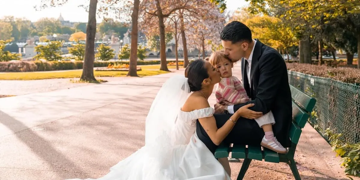 7 Photos of Kamari Behind Jennifer Coppen and Justin Hubner's Prewedding in Paris