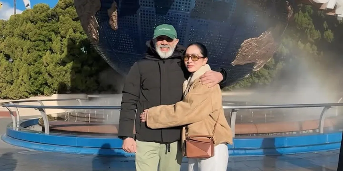 7 Photos of Bunga Zainal with Her Husband and Child in Japan, Full of Warmth