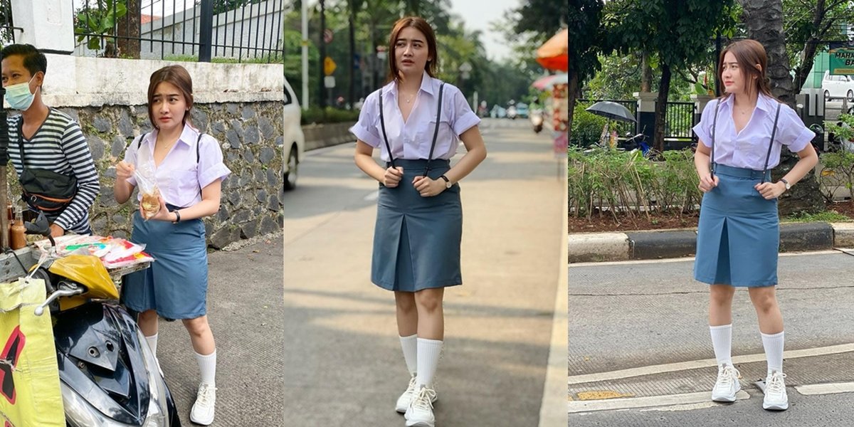 7 Photos of Lia Trio Macan Wearing Grayish White Uniforms, Still Suitable as a High School Student