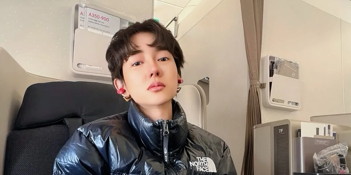 7 Portraits of Lucinta Luna Visiting the Grave of Her Parents, Arriving Using Her Real Name