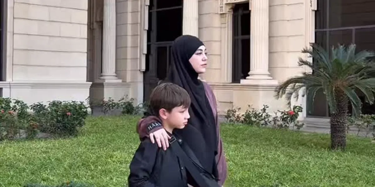 7 Potret Lucio Anak Celine Evangelista Menang Lomba Renang Wakili Sekolah, Bikin Ibu Bangga