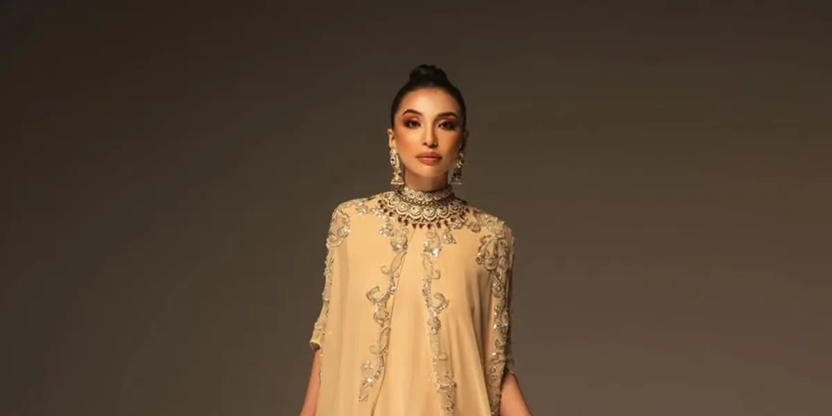 7 Portraits of Manohara in the Latest Photoshoot, Beautiful in a Dress Designed by Ivan Gunawan