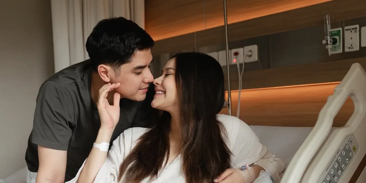 7 Portraits of Alyssa Daguise's Delivery Moments Accompanied by Family, Full of Warmth