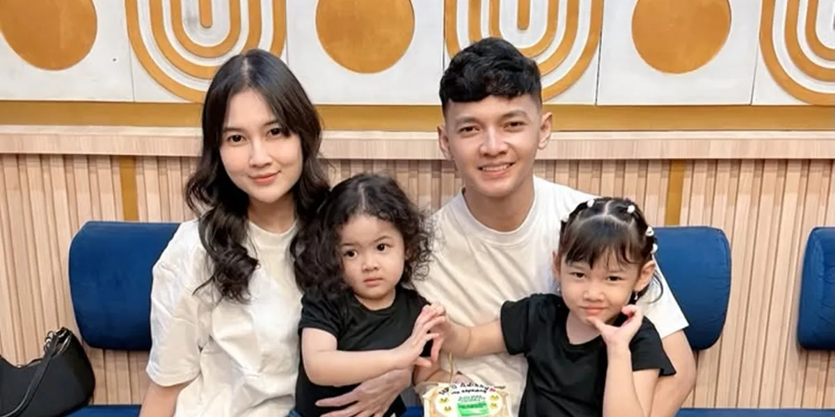 7 Photos of Nella Kharisma Celebrating Dory Harsa's Birthday, Simple Together with Close Ones