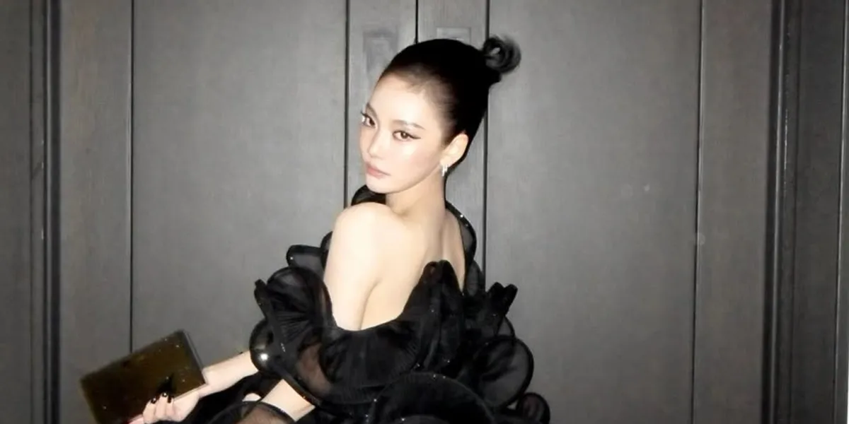 7 Potret Ningning aespa Tampil Glamor dengan Gaun Hitam di Met Gala 2026, Visual bak Queen