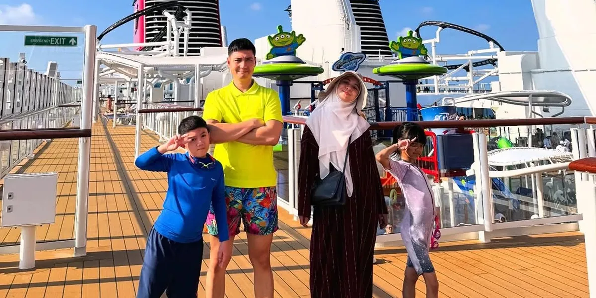 7 Photos of Nycta Gina and Family Vacationing on a Cruise Ship, Full of Excitement