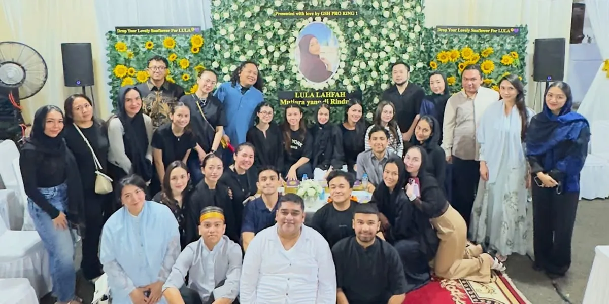7 Photos of the 40-Day Memorial for Lula Lahfah, Featuring Steffi Zamora - Azizah Salsha