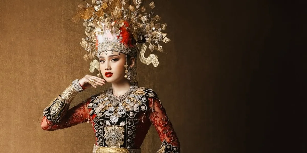 7 Latest Prewedding Photos of Syifa Hadju and El Rumi, Perfectly Matched in Gorontalo Traditional Attire