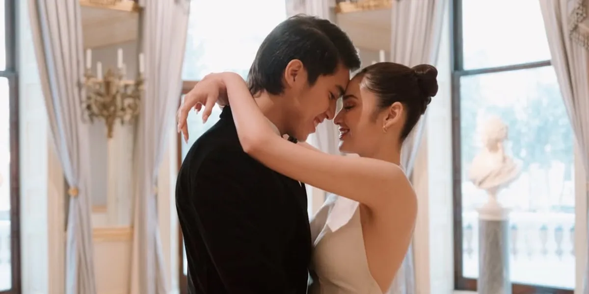 7 Latest Prewedding Photos of Syifa Hadju and El Rumi, Called 'Old Money Vibes'