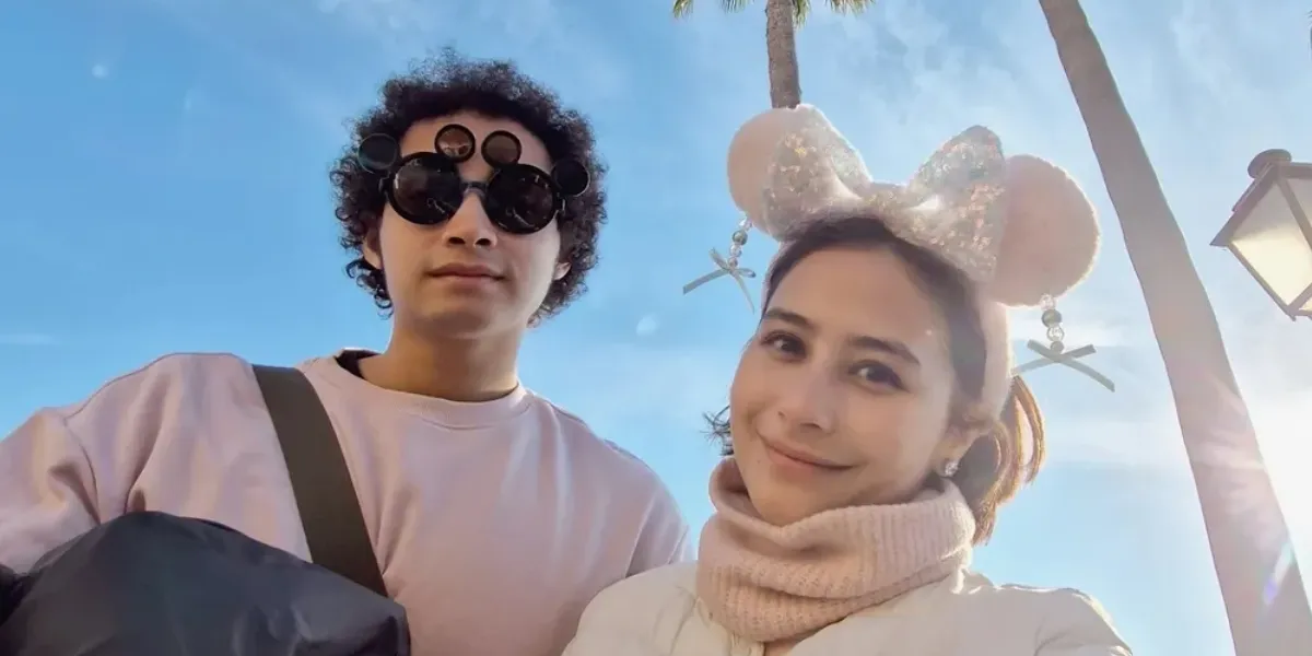 7 Potret Prilly Latuconsina Main ke DisneySea: Impian Masa Kecil Jadi Nyata!