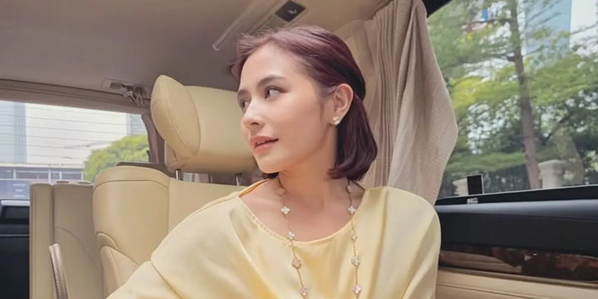 7 Photos of Prilly Latuconsina Showcasing Her New Bob Haircut, Receiving Praise from Her Boyfriend