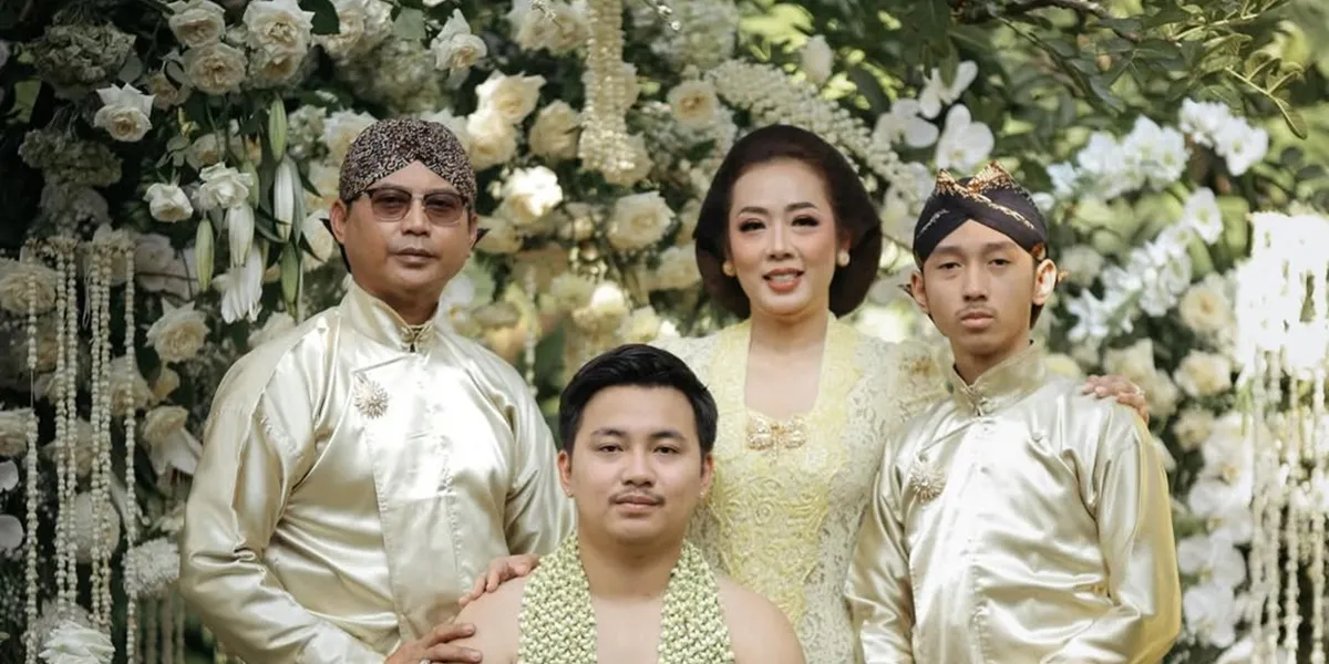7 Portraits of Aksa's Siraman Ceremony at Soimah's Residence Ahead of the Wedding, The Most Beautiful Birthday Gift
