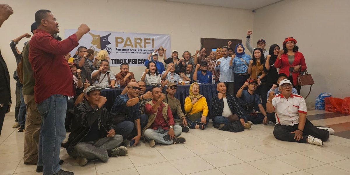 7 Photos of Hundreds of Artists Storming the Parfi Office, Demanding the Resignation of Alicia Djohar - Highlighting Transparency in the Congress Execution