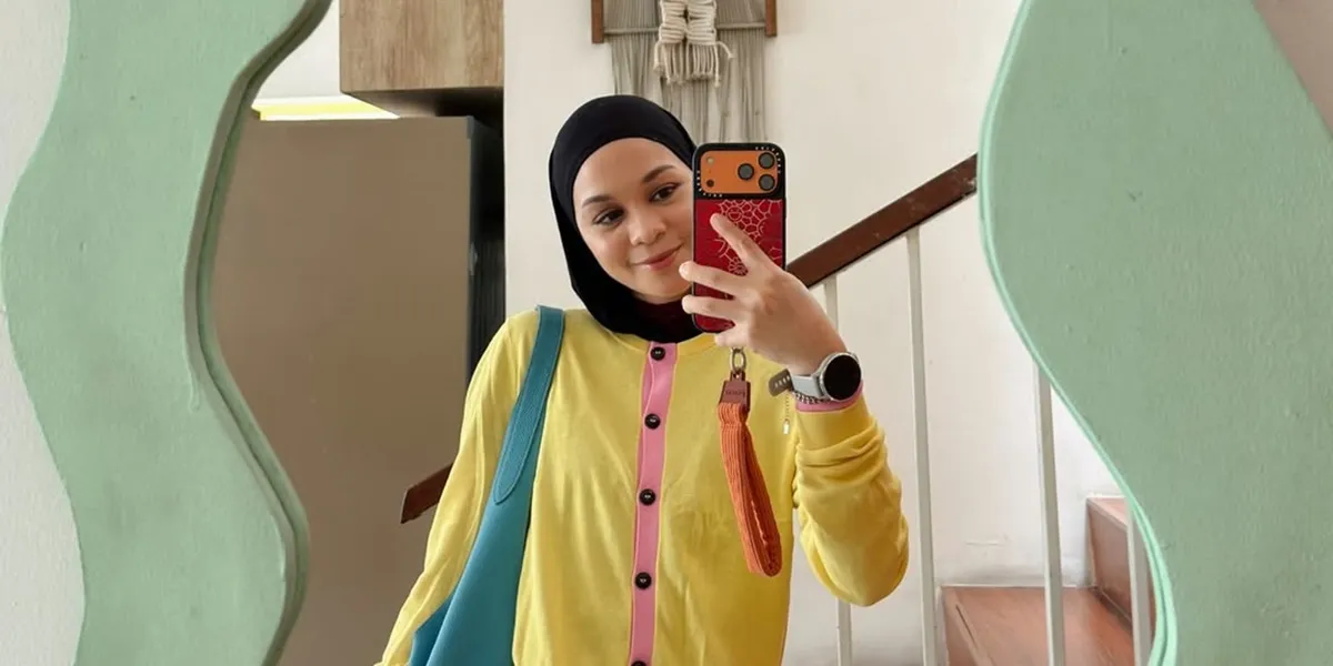 7 Photos of Tantri Namirah in Colorful Outfits, Looking Different Yet Full of Confidence