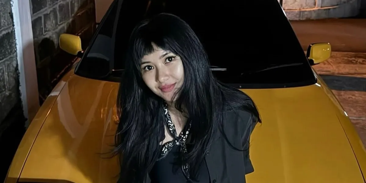 7 Latest Photos of Adinda Azani, A Mother of One With a Cute Face Like a Teenager