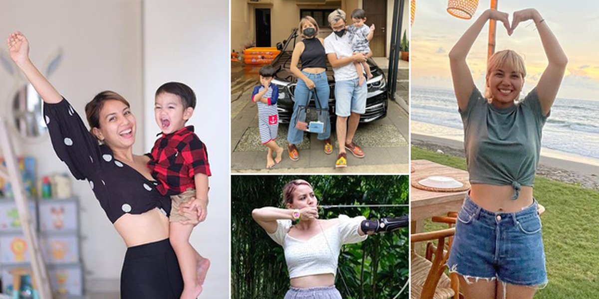 7 Portraits of Tya Ariestya Wearing a Crop Top, Showing off Her Flat Stomach After Losing 25 Kg