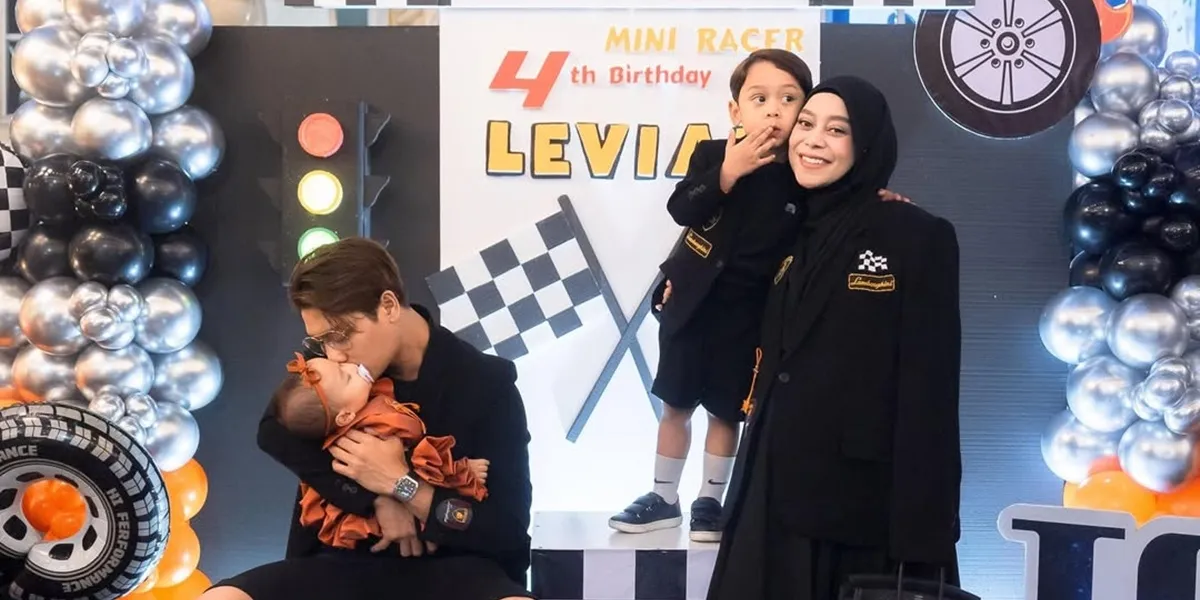 7 Potret Ultah Levian Abang L ke-4, Lesti Kejora dan Rizky Billar Kompak Dampingi
