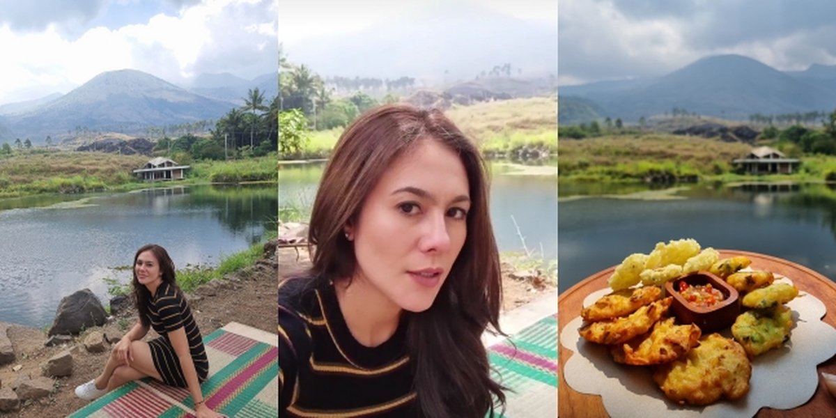 7 Portraits of Wulan Guritno Relaxing on the Lake Shore, Eating Fried Snacks and Drinking Coffee - Sitting on a Mat