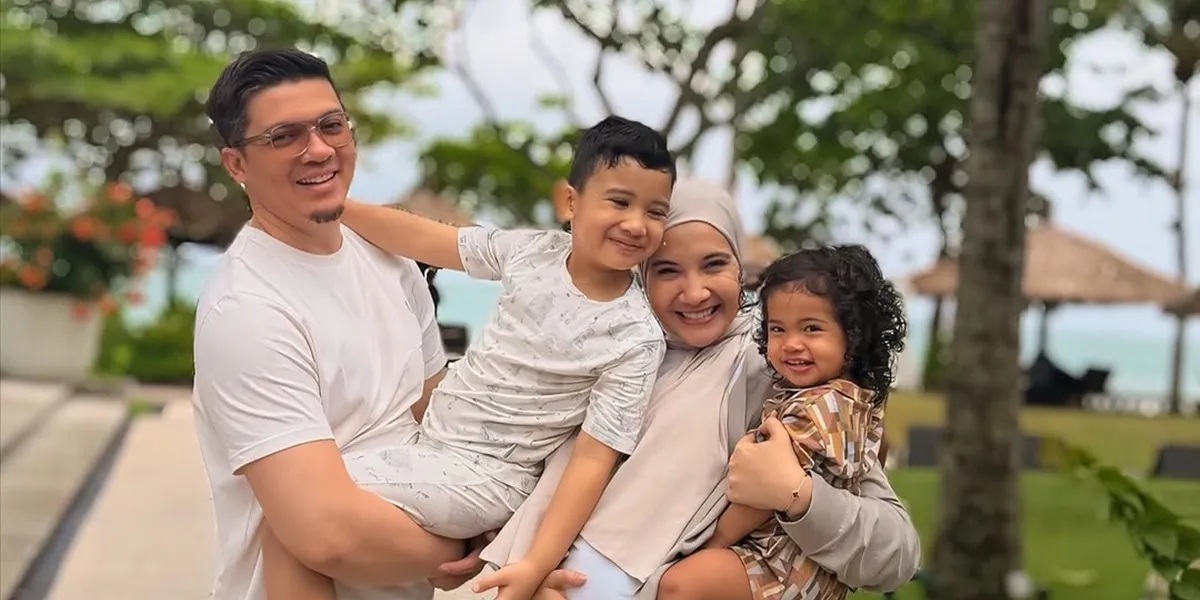 7 Potret Zaskia Sungkar Momong Anak saat Hamil, Dulu Lama Tunggu Buah Hati Pertama