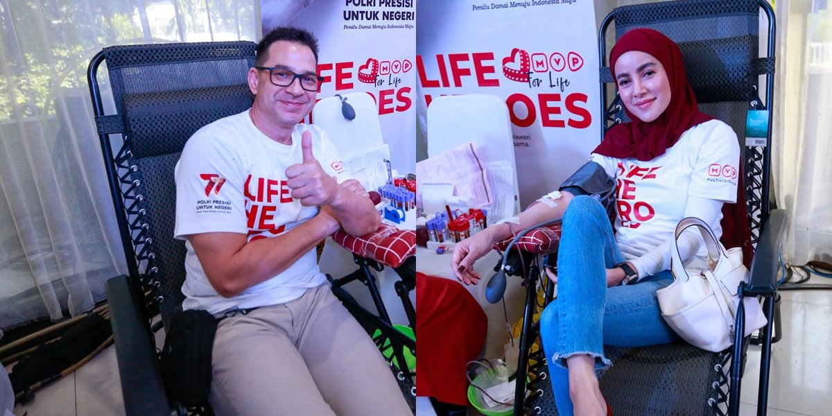 8 Portraits of Olla Ramlan and Ari Wibowo who are Often Matched, Sitting Side by Side During Blood Donation