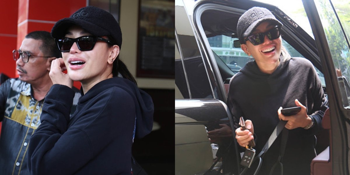 8 Photos of Nikita Mirzani's Appearance That Still Slay While Reporting VA to the Police, Dressed in All Black - Riding a Car Worth Nearly IDR 6 Billion