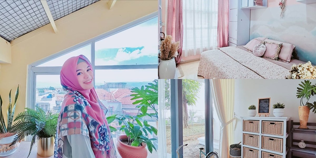 8 Portraits of Aa Gym and Teh Ninih's Comfortable Eco Living House, Lots of Plants Make the Atmosphere Cooler
