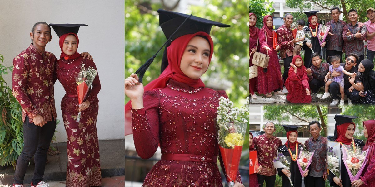 8 Portraits of Graduation of Hersa Rahayu, Wife of Rizki DA, with Syaki, Child of Nadya Mustika