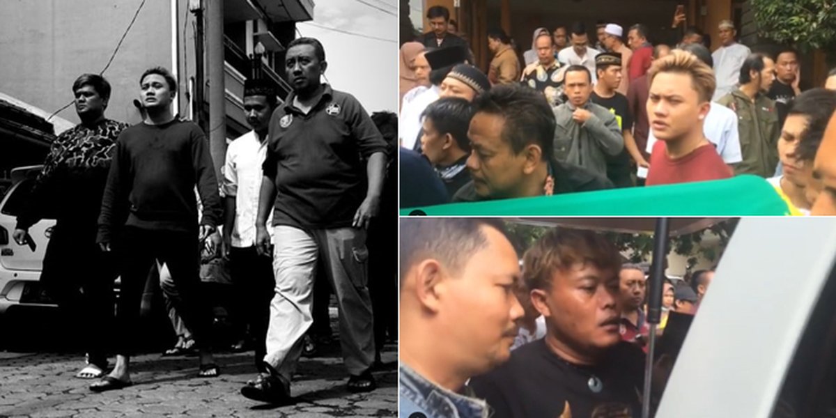 9 Photos of Rizky Febian Carrying His Mother's Coffin, Sule Also Attended and Mourned