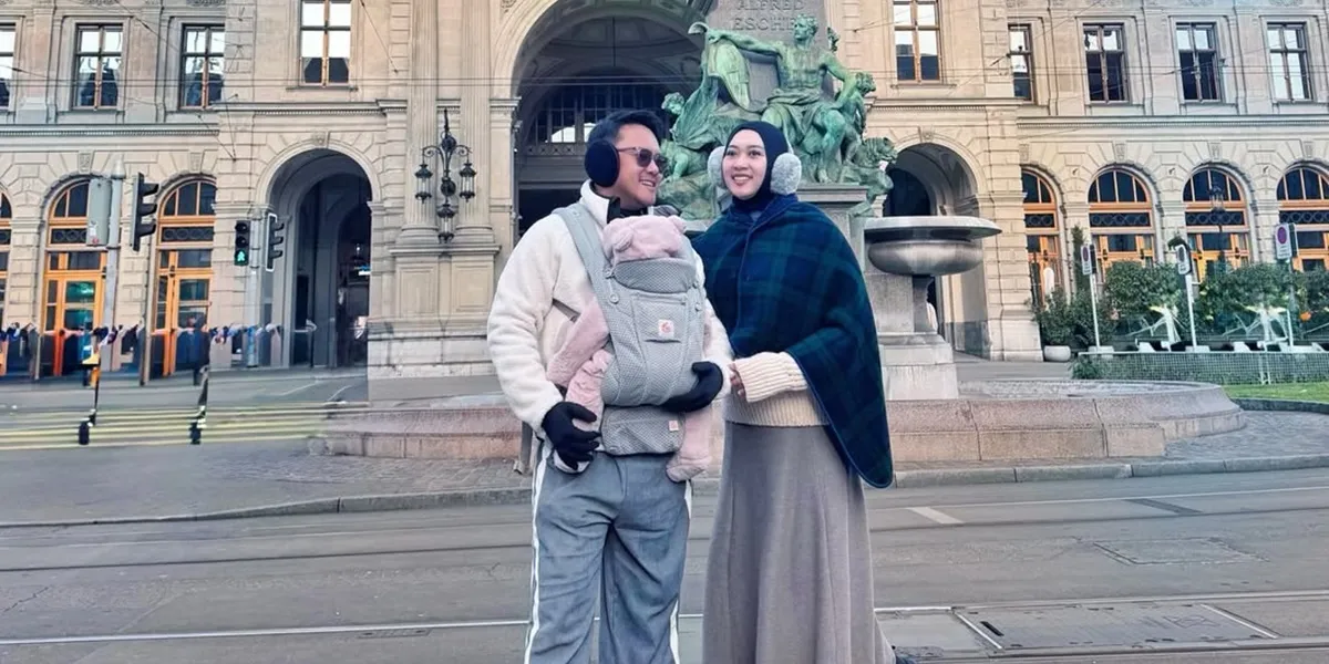 9 Photos of Danang Pradana's Vacation in Switzerland with His Wife and Child, Full of Happiness