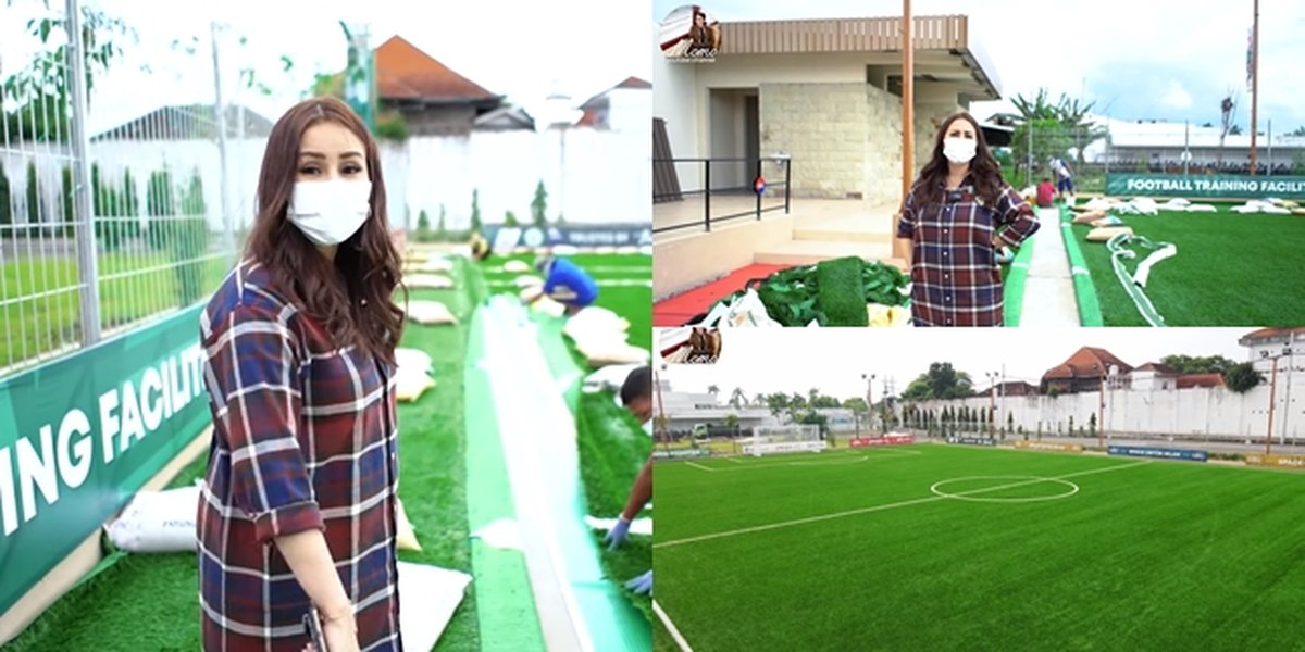 9 Potraits of Momo Geisha Creating a Megah Ball Field for Baby Abe's Playground, FIFA Standard and Having Stadium Seats