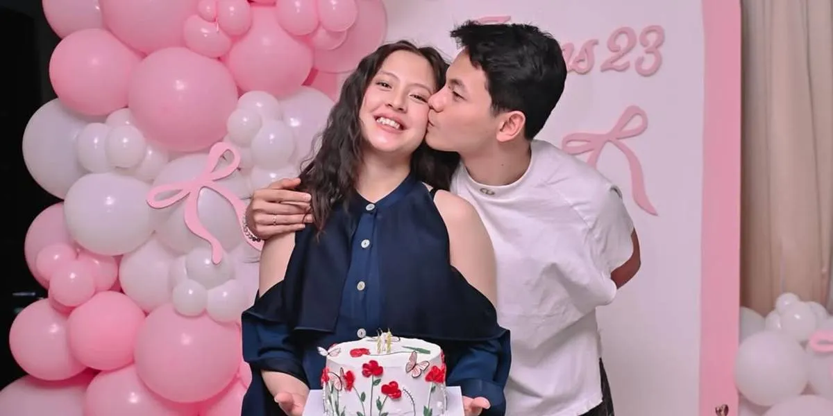Adhisty Zara Receives a 23rd Birthday Surprise from Her Husband, Beautiful Pregnant Woman Happy