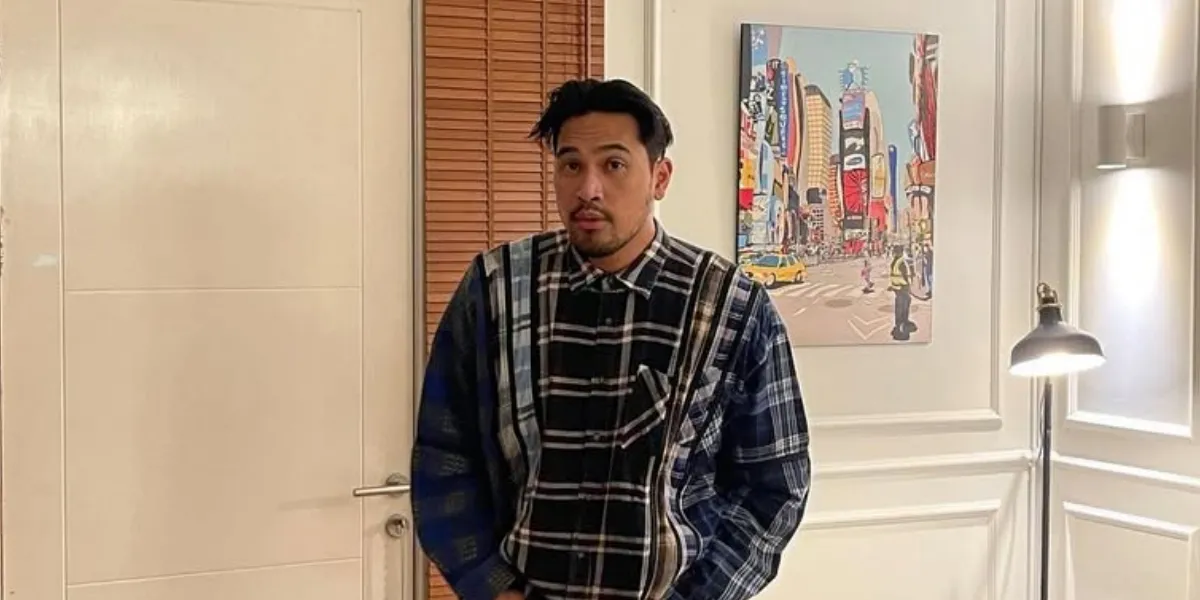 Adrian Khalif Turns Out to Have a Dream of Becoming a Fashion Designer, Designs His Own Clothes!