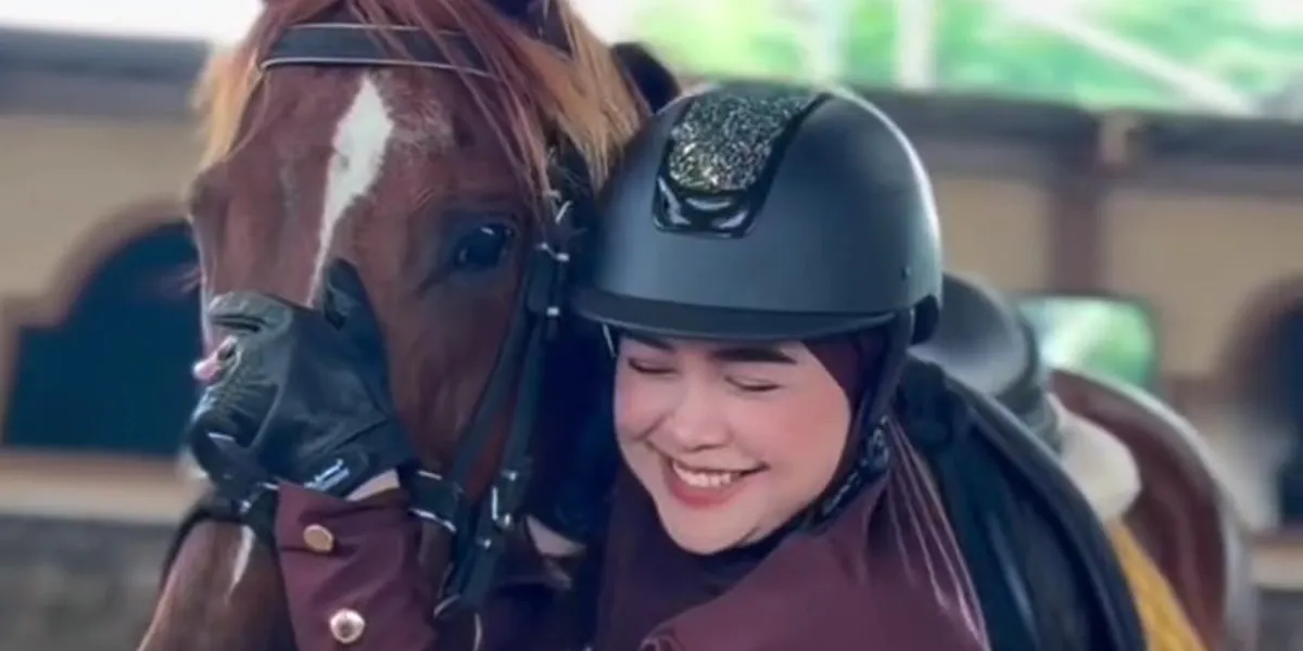 Ria Ricis's Action of Horseback Riding While Archery, Becomes a Sunnah That Is Always Longed For