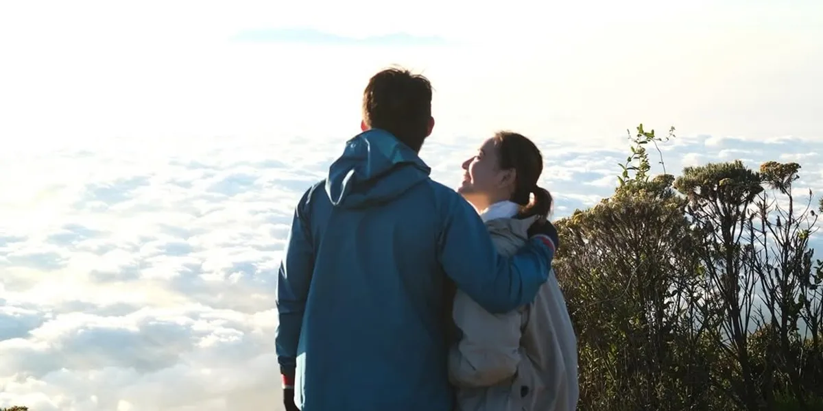 Amanda Manopo Reveals Hilarious Experience of Climbing a Mountain for the First Time, Carrying a 15 Kg Backpack & Holding in Her Poop