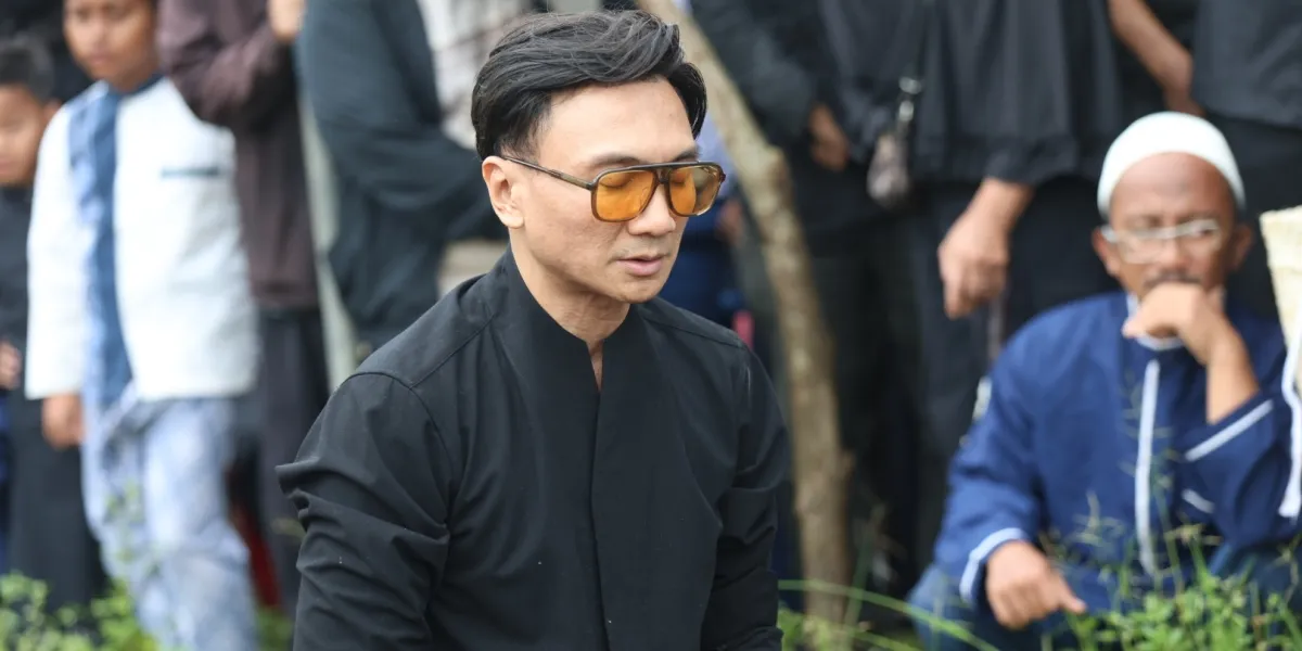 Anji Manji Remains Strong After the Departure of His Beloved Mother to Her Final Resting Place