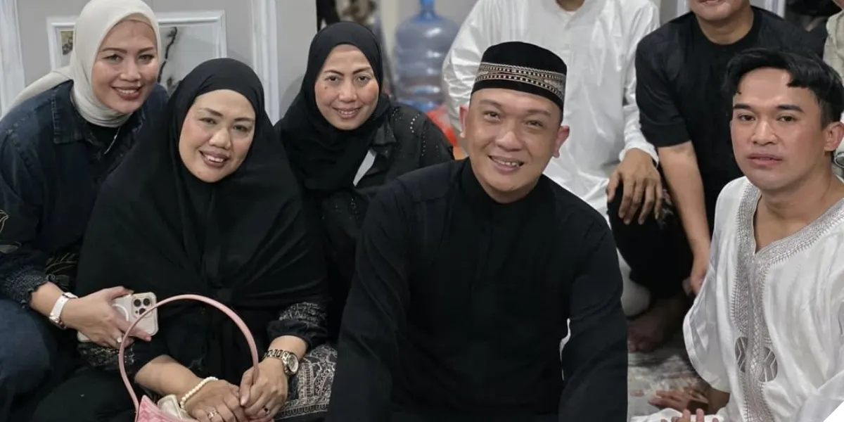 Anwar BAB Amazed by the Number of People at the 7-Day Tahlil for Mpok Alpa: What Good Deeds Were Done During Her Lifetime