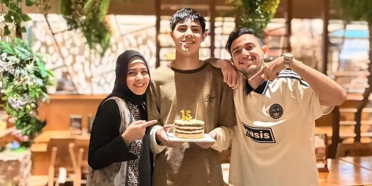 Arsen, the son of Risty Tagor and Rifky Balweel, Turns 15, Towering High!