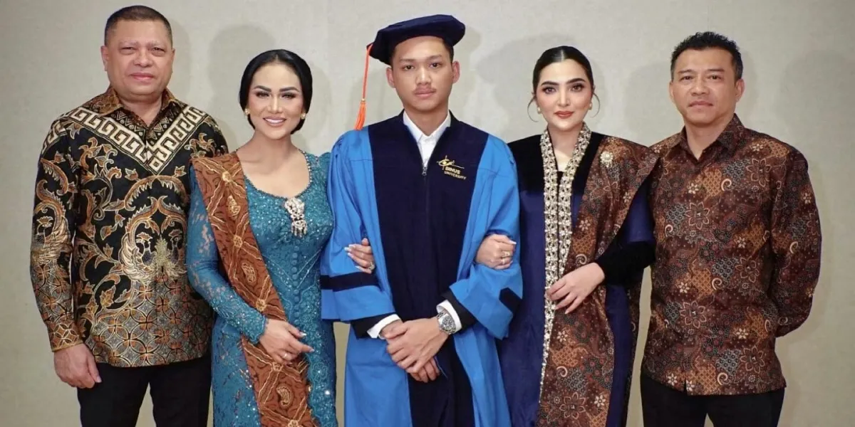 Ashanty Joins WA Group with KD & Aurel for Azriel's Wedding Preparation