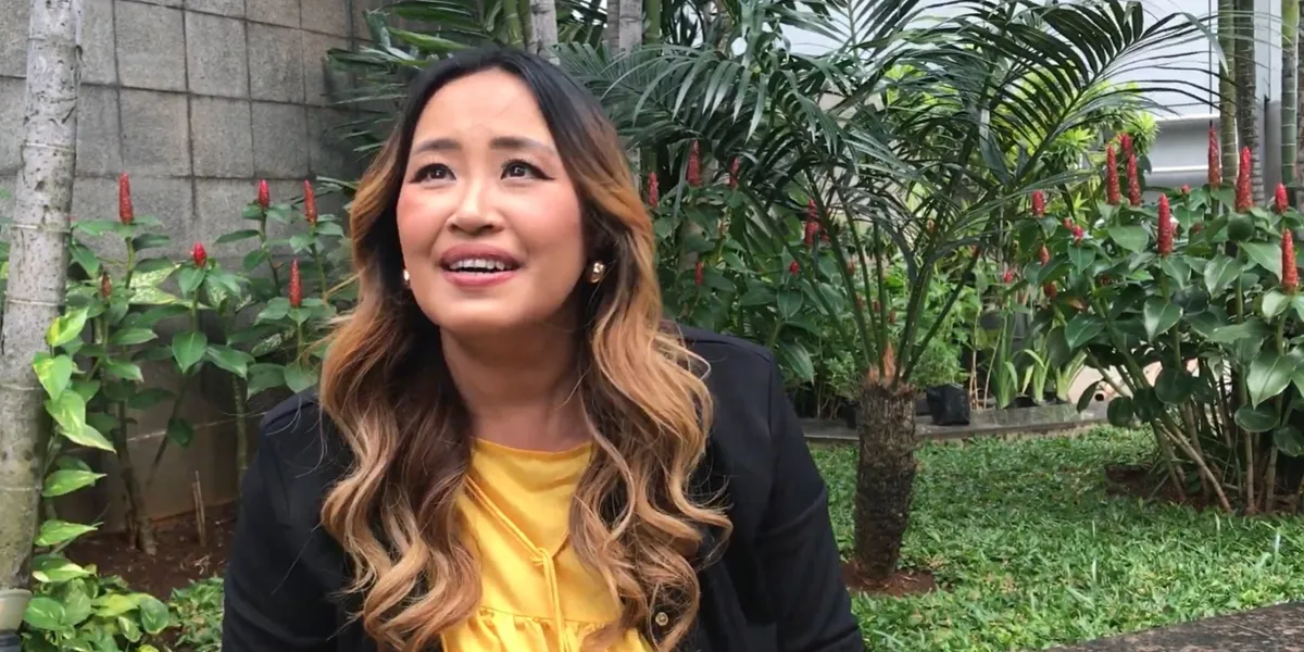 Working Hard on the Side of the Road, Pinkan Mambo Earns Rp26 Million Per Live